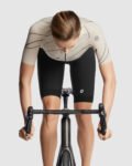 assos-uma-gt-forma-ultra-blood-25834.jpg